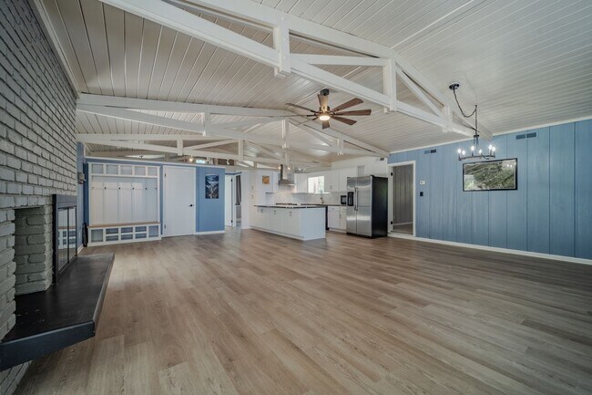 Foto del edificio - Scenic Lakeview Rental located on Boatman'...