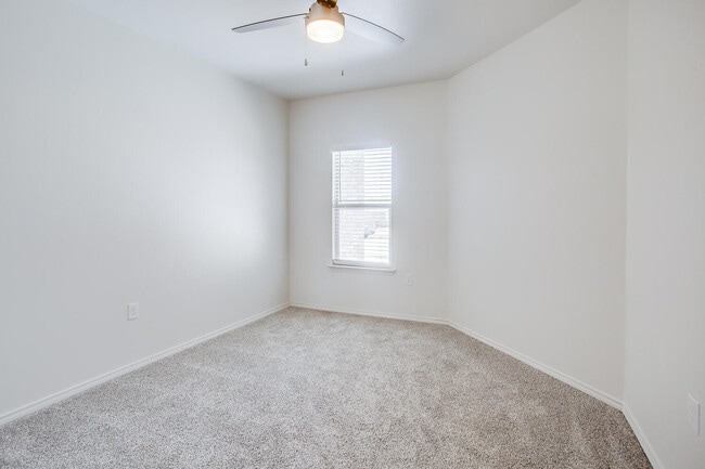Building Photo - 1804 Corpus Ave