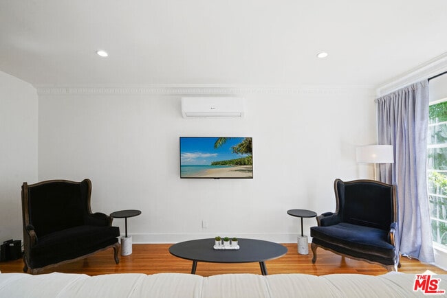 Foto del edificio - 4703 Finley Ave