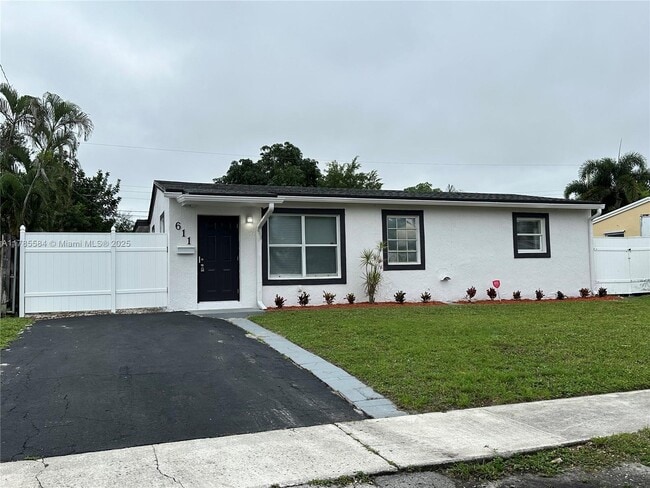 Building Photo - 611 N 69th Way