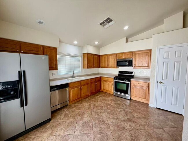 Foto del edificio - CUTE ONE STORY TOWNHOME