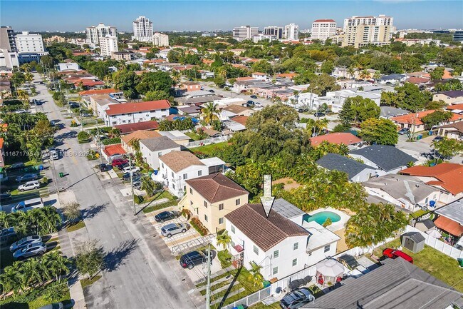 Foto del edificio - 3415 SW 15th St