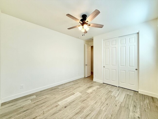 Foto del edificio - Charming 5-bed, 3-bath home with Pool/Spa ...