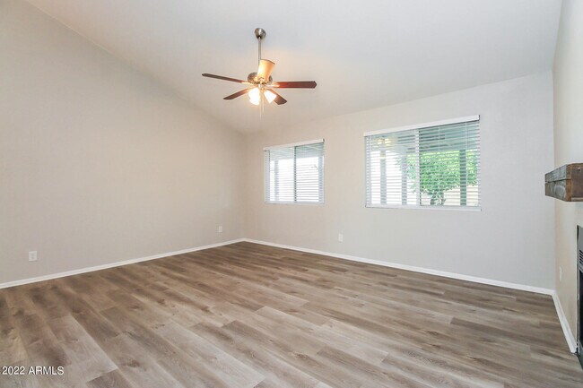 Building Photo - 1612 W Citation Ln