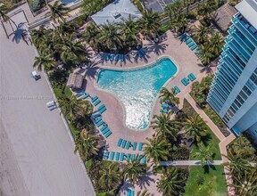 Building Photo - 3901 S Ocean Dr