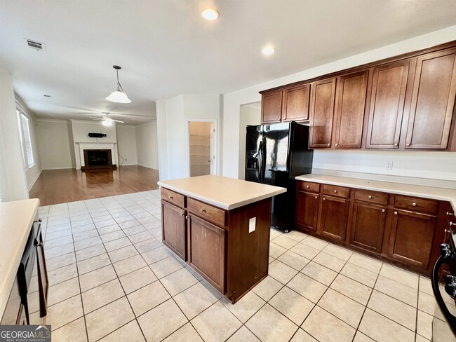 Building Photo - 1325 Loowit Falls Way