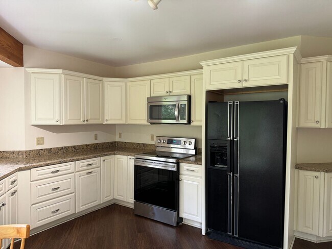 Building Photo - 3 Bedroom Ranch in Lebanon