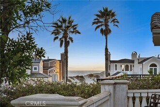 Building Photo - 5032 Amalfi Way