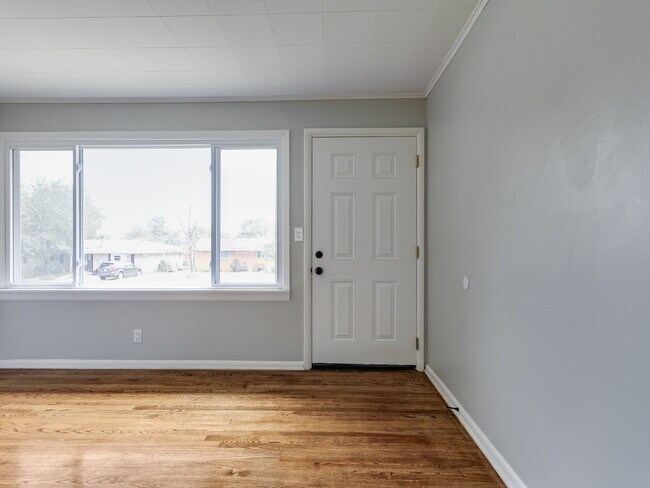 Foto del edificio - 3900 Fairview Rd