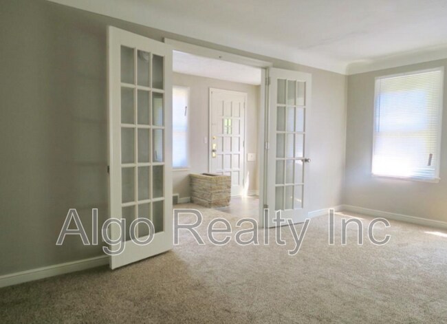 Foto del edificio - 3111 Russell Ave N