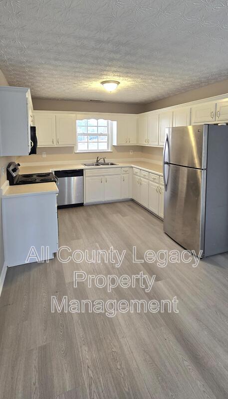 Building Photo - 10107 Clearview Dr NW