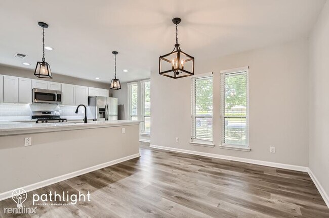 Foto del edificio - 3 br, 2 bath House - 122 Roma Drive UNIT