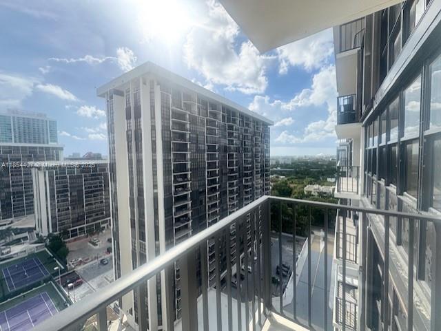 Foto del edificio - 1865 Brickell Ave
