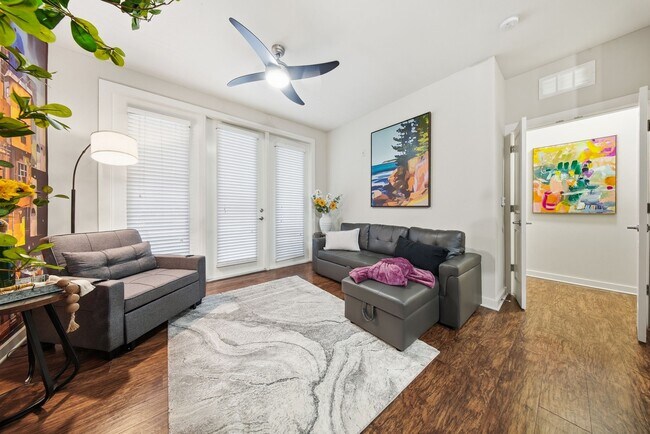 Photo - 1702 W Cleveland St (Tampa, FL) Apartment