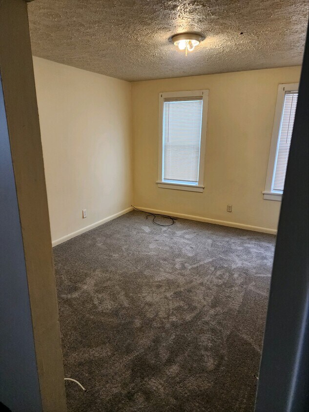 72 Saratoga Ave Unit 2 bedroom, Rochester, NY 14608 Apartments in