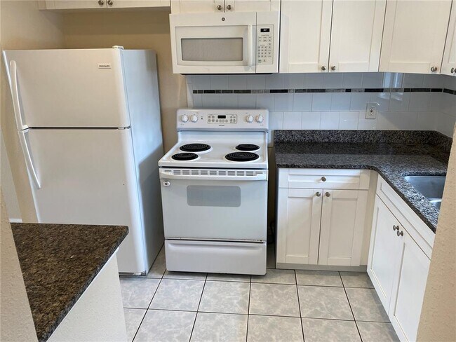 Foto del edificio - 6326 W Providence St