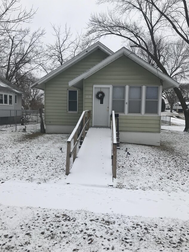 418 S Jackson Ave, Eagle Grove, IA 50533 House for Rent in Eagle