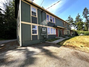 Building Photo - 3157 Hawks Prairie Rd