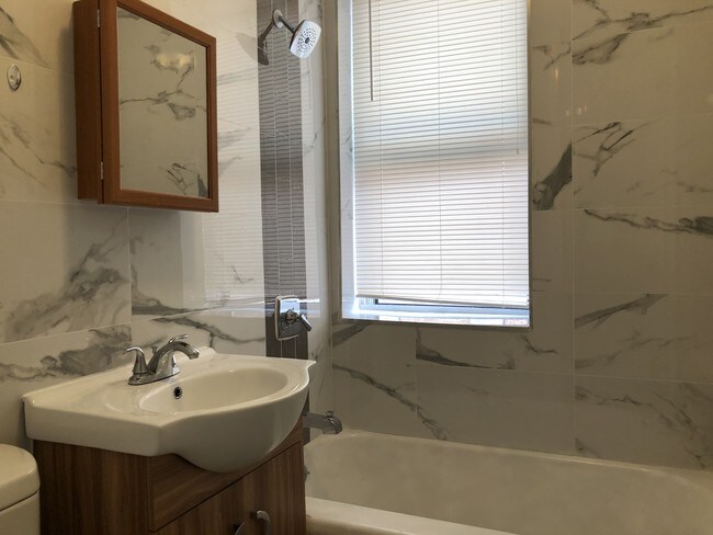 Foto del edificio - 320 Fairmount Ave