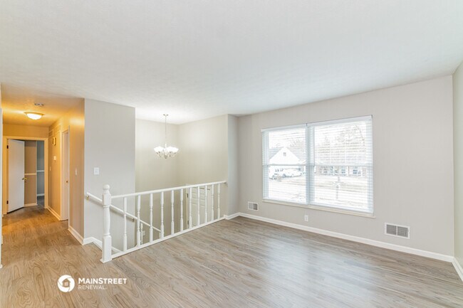 Building Photo - 8703 Gainsborough Dr