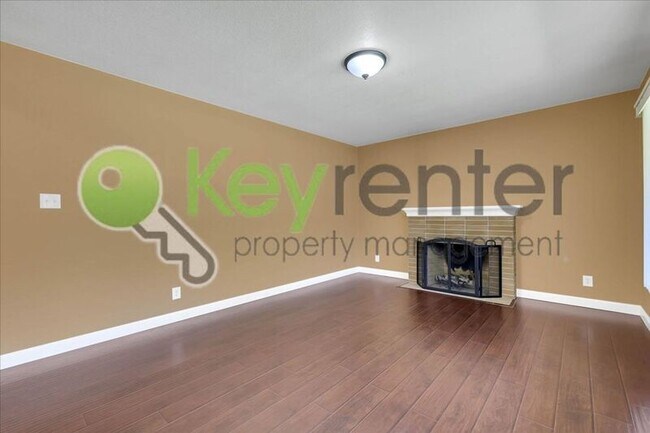 Foto del edificio - 6500 Lake Park Dr