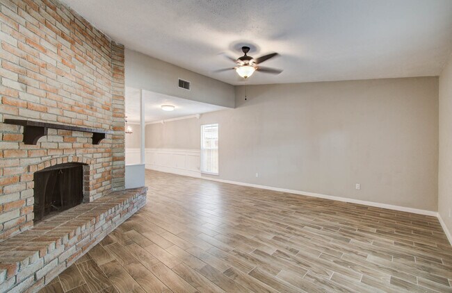 Building Photo - 17411 S Yorkglen Dr