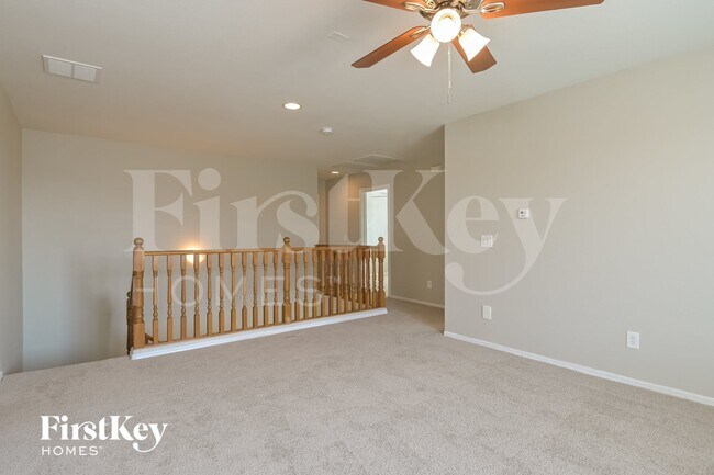 Foto del edificio - 1320 S Woodbine Ln