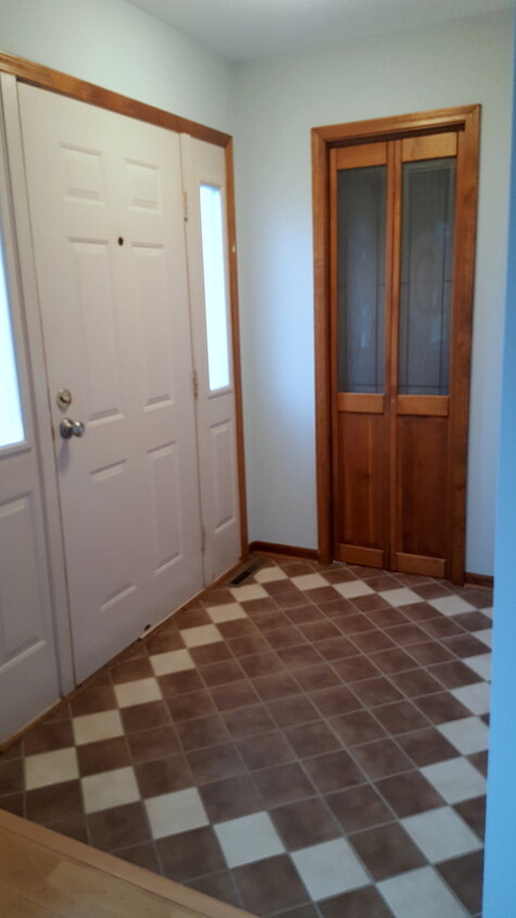 Primary Photo - 329 5th St