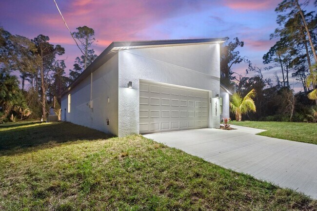 Foto del edificio - ONE MONTH FREE RENT! Modern, energy effici...