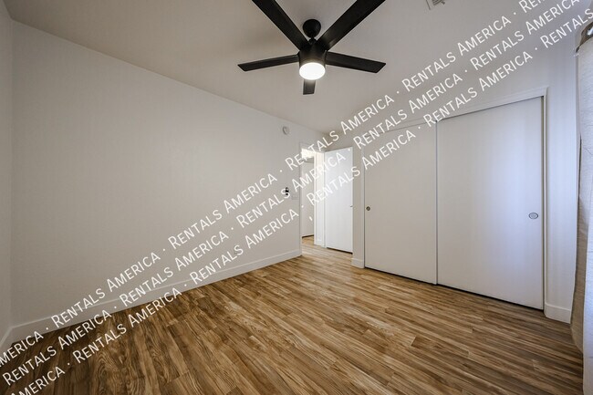 Foto del edificio - 7323 E Indigo St