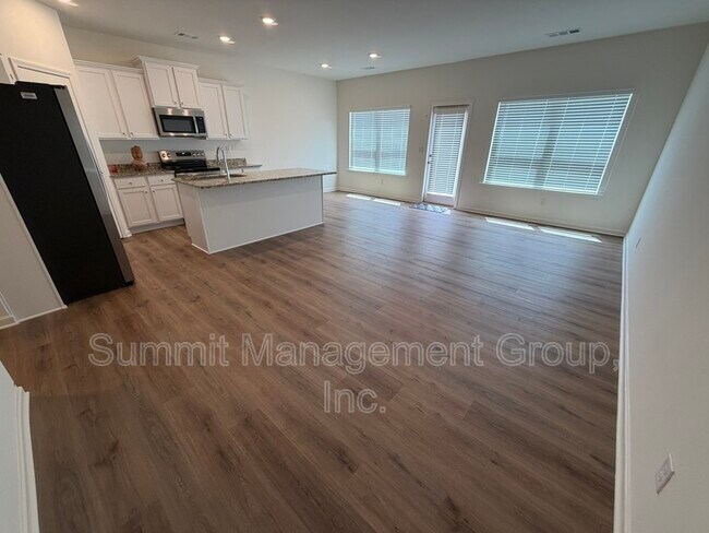 Foto del edificio - 1506 Aralynn Ct