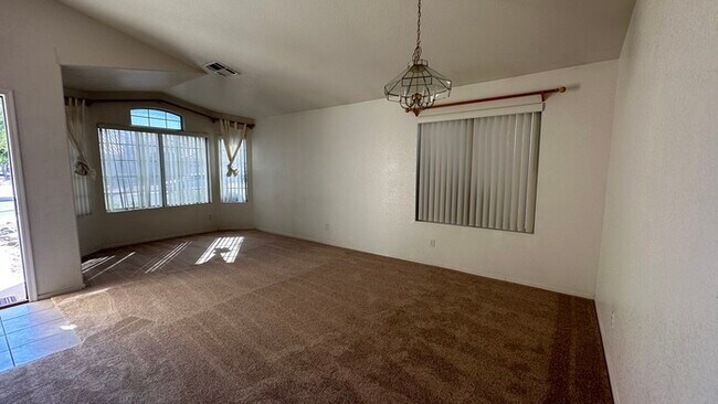 Building Photo - 196 W Smoke Tree Rd