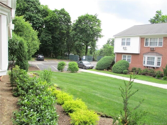 Building Photo - 25 Roundtree Cir