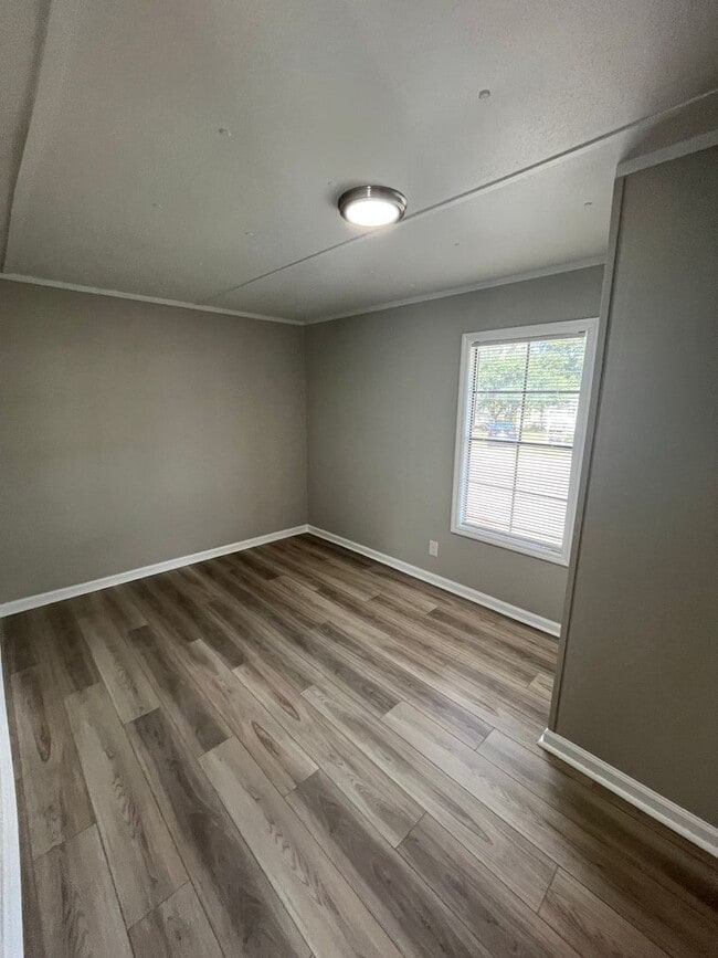 Building Photo - Colony Oaks Homes