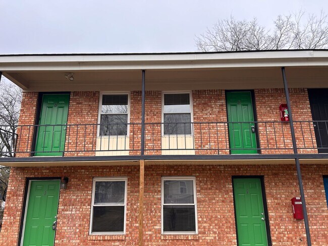 Building Photo - 2301 S V St