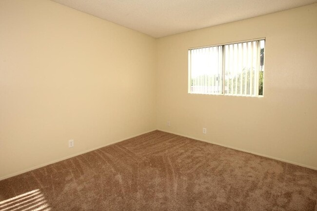 Interior Photo - Lexington Park