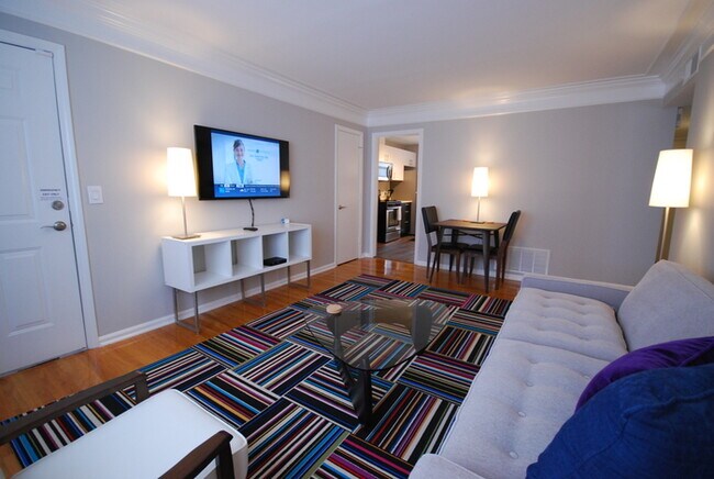 Foto del edificio - Brookwood Courtyard by BCA Furnished Apart...