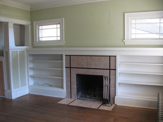 Building Photo - 1015 High St