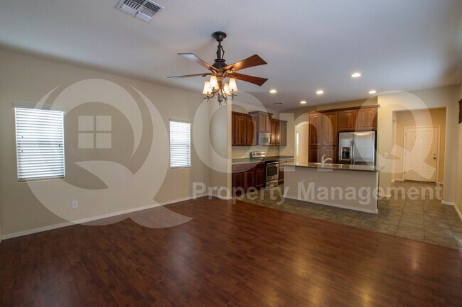 Foto del edificio - 4674 E Olney Ave