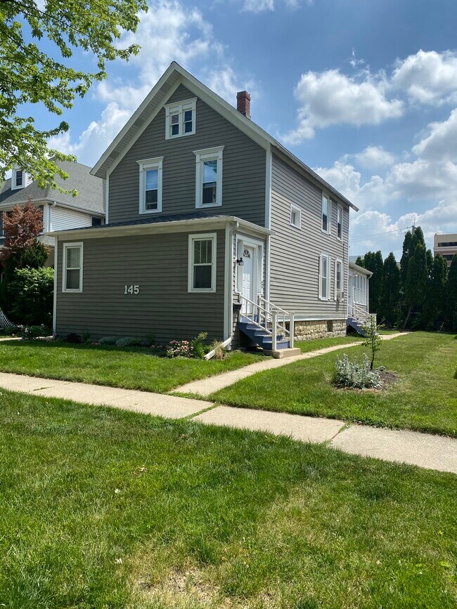 Exterior - 145 N Larch Ave