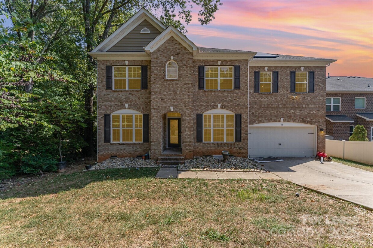 Foto principal - 139 Brackenbury Ln