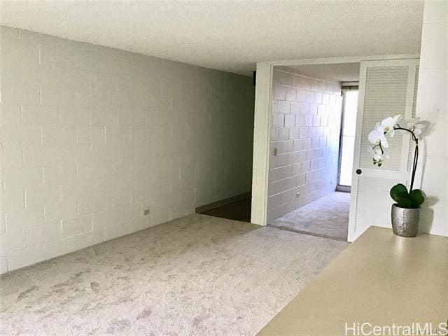 Building Photo - 647 Kunawai Ln