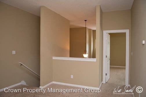 Building Photo - 1716 Springhill Dr