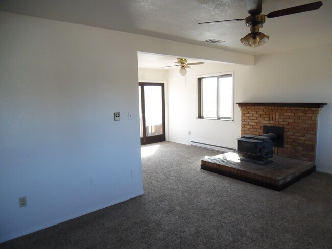 Photo - 955 Forest Hill Rd House