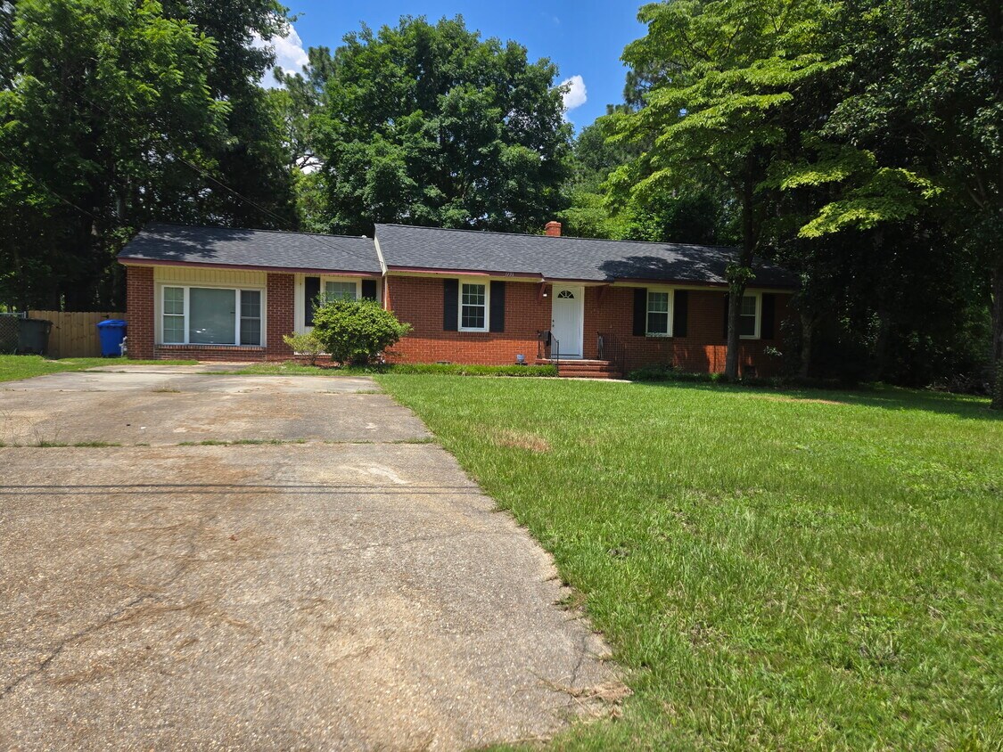 Primary Photo - 1731 Stratford Rd