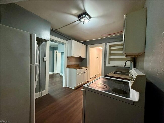 Building Photo - 3 Cotton Pl