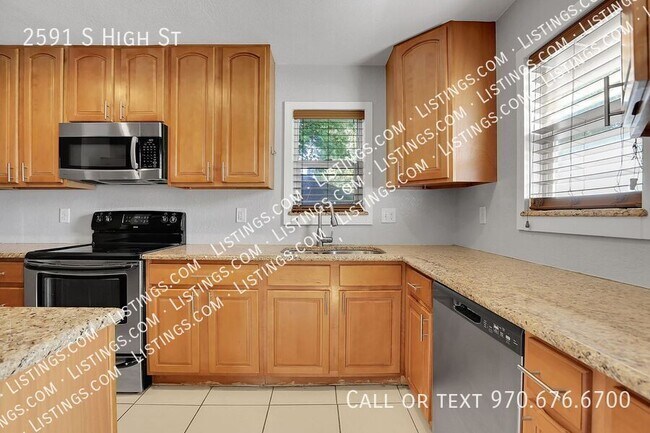 Foto del edificio - 2591 S High St