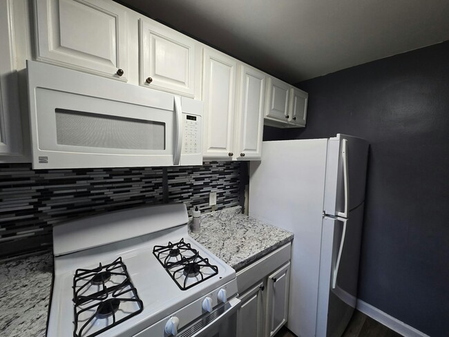 Building Photo - 4101 Audrey Ave