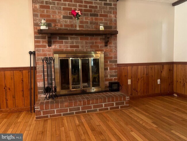 Building Photo - 4725 Lavington Pl