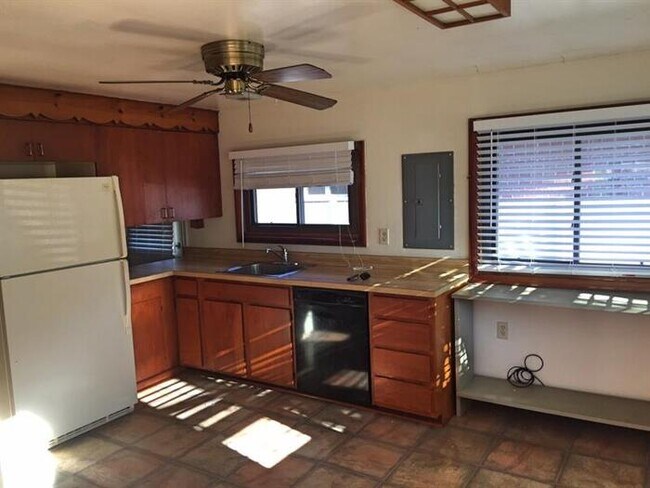 Foto del edificio - 10721 South Natchez Avenue, Worth, IL, 60482